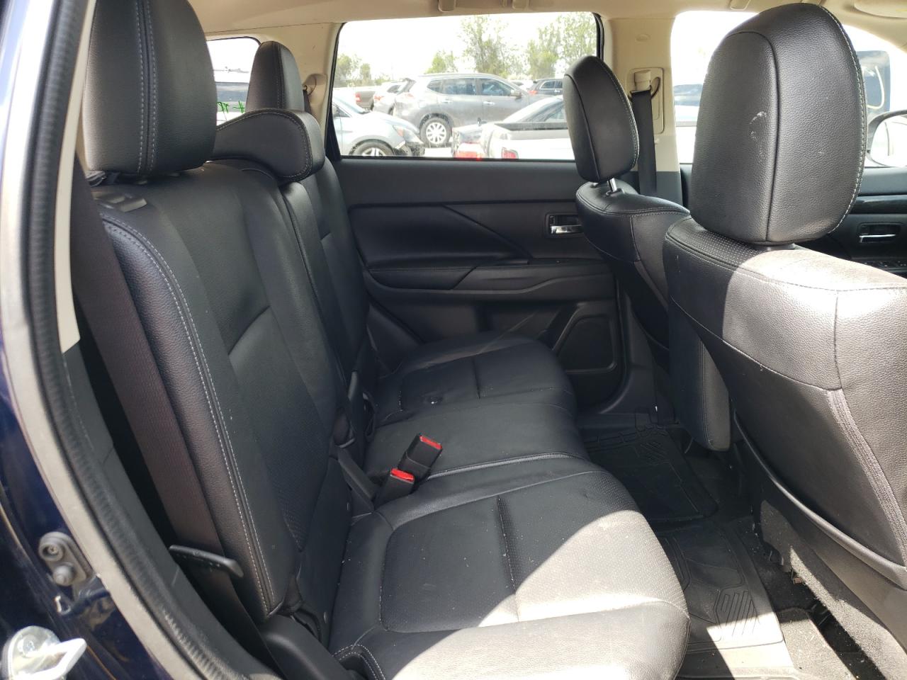 Photo 6 from auction – 2018 MITSUBISHI OUTLANDER with VIN JA4AD3A34JZ058252