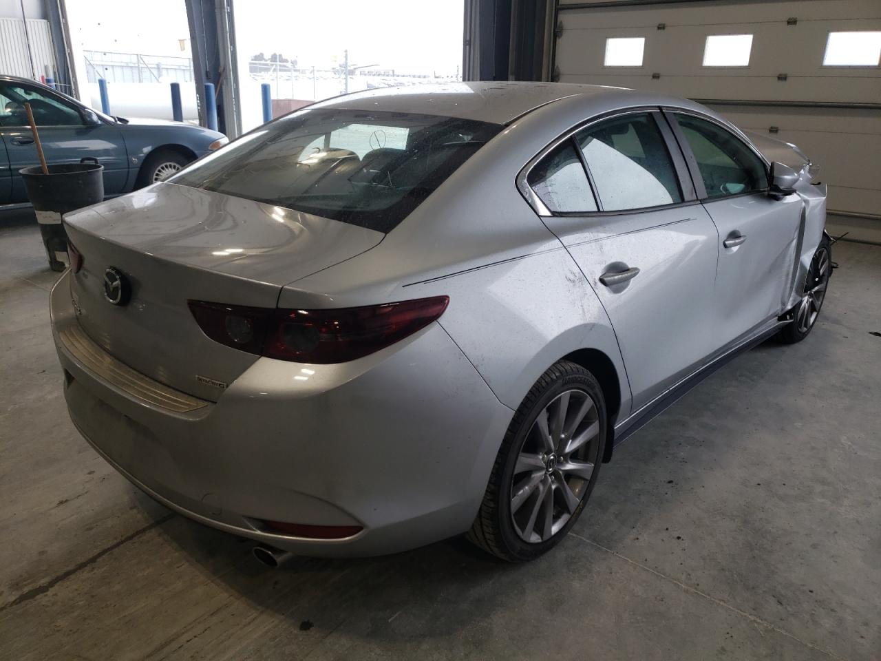 Photo 4 from auction – 2020 MAZDA 3 SELECT with VIN 3MZBPACL6LM118083