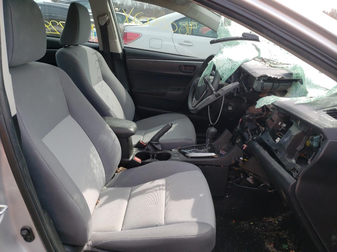 Photo 5 from auction – 2015 TOYOTA COROLLA L with VIN 5YFBURHE2FP237816