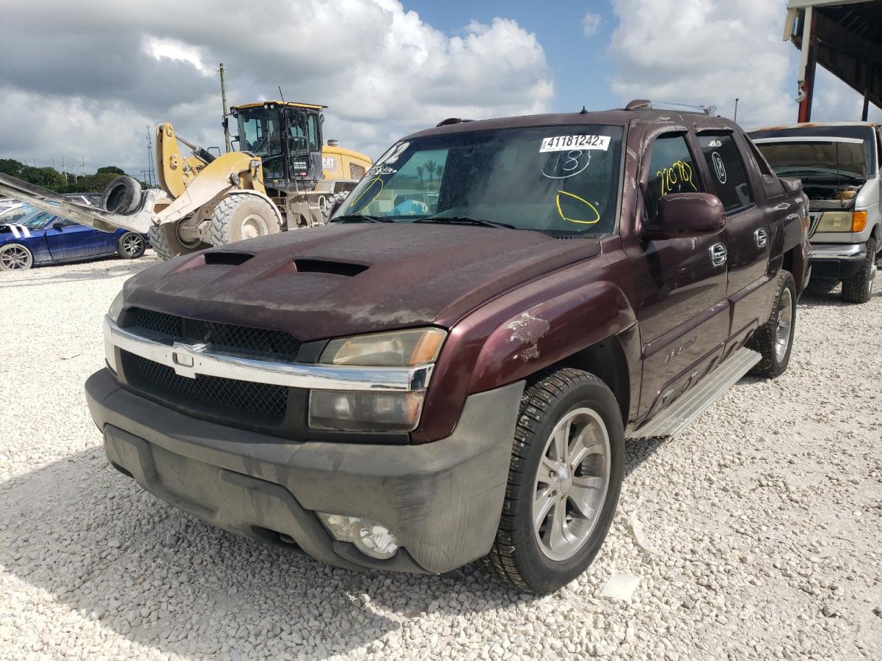 Photo 2 from auction – 2002 CHEVROLET AVALANCHE with VIN 3GNEC13T42G165757