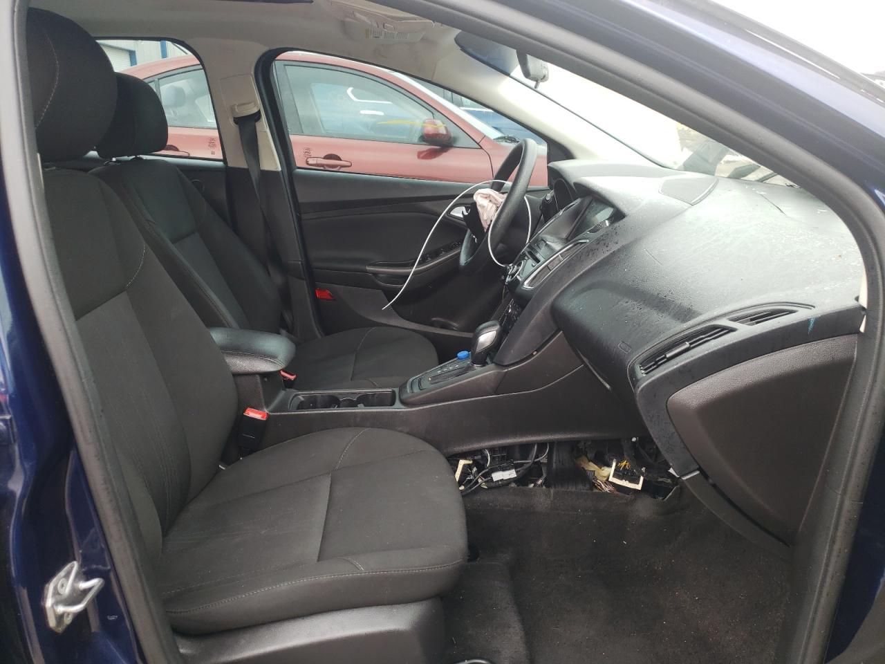 Photo 5 from auction – 2017 FORD FOCUS SEL with VIN 1FADP3M24HL312347