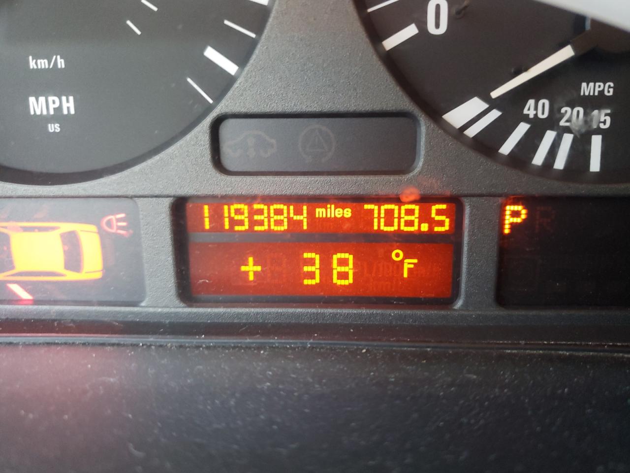 Photo 8 from auction – 1999 BMW 528 I AUTO with VIN WBADM6330XBY28169