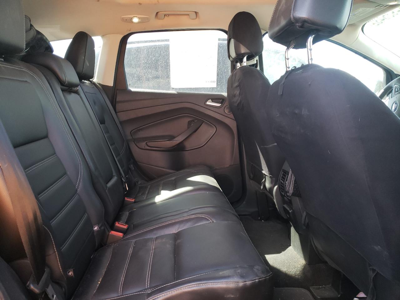 Photo 6 from auction – 2017 FORD ESCAPE SE with VIN 1FMCU0GD6HUD25469