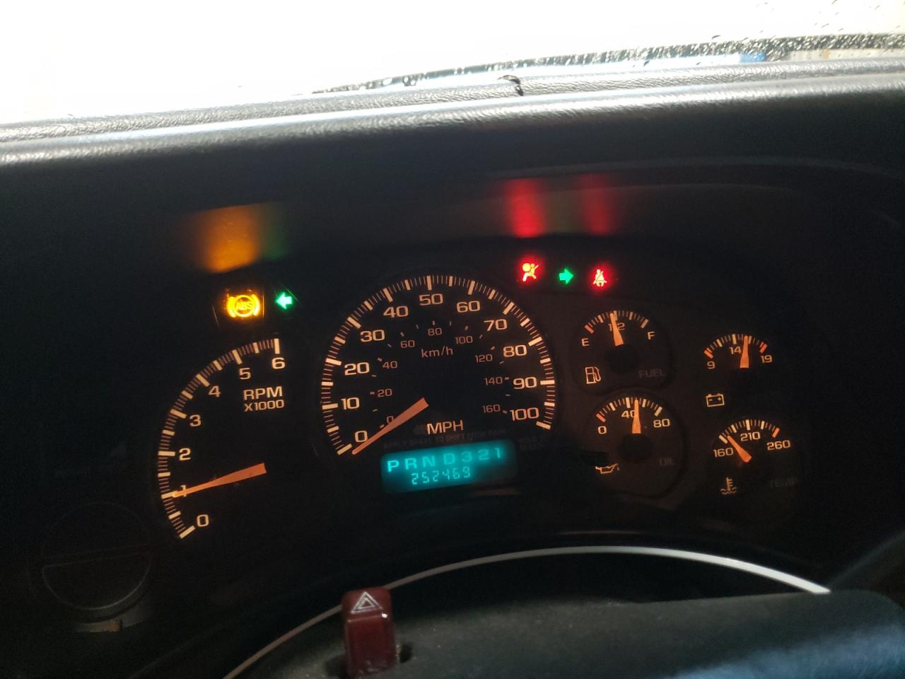 Photo 8 from auction – 2002 CHEVROLET AVALANCHE with VIN 3GNEC13T52G125011