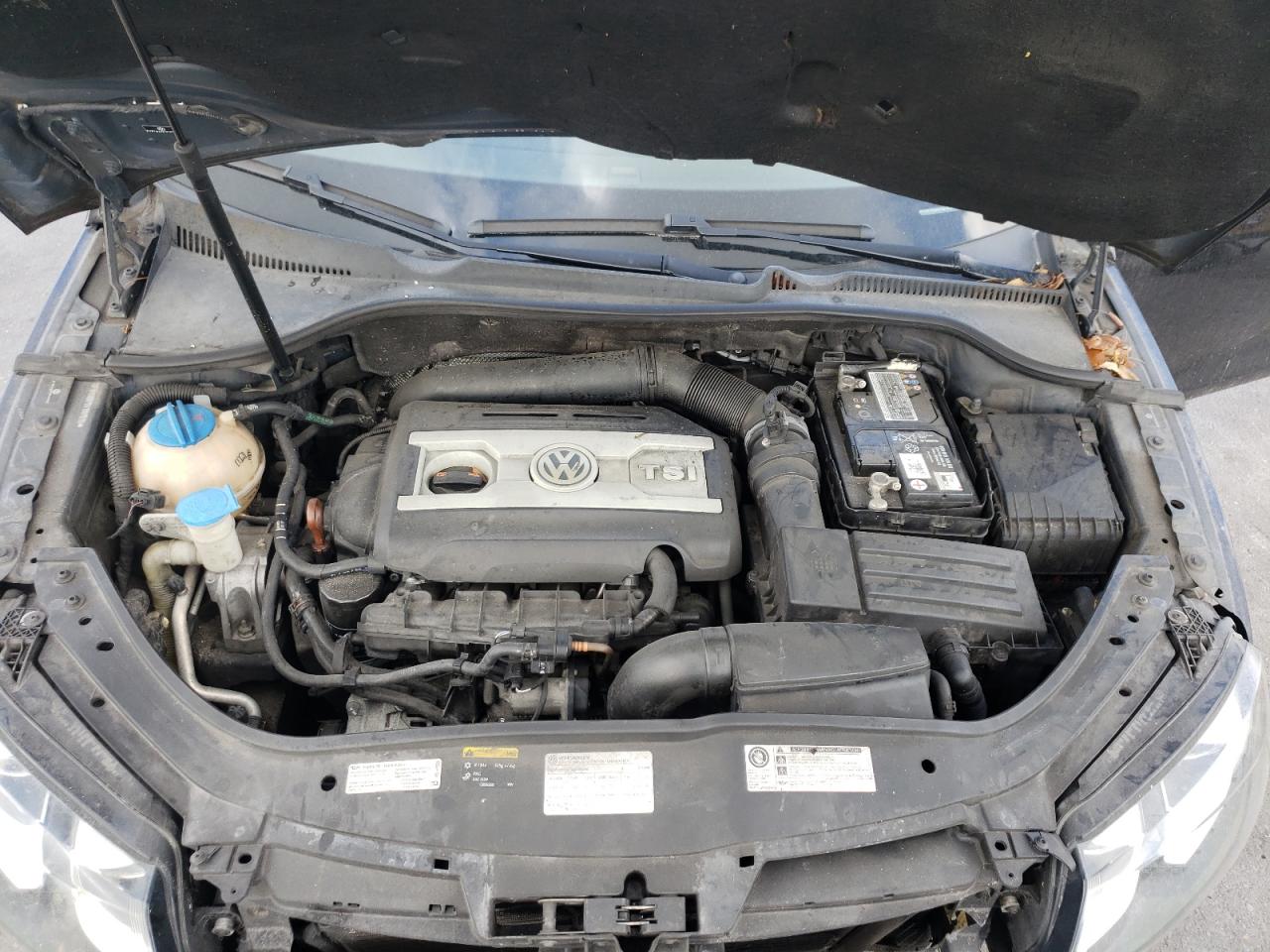 Photo 7 from auction – 2013 VOLKSWAGEN EOS LUX with VIN WVWFW8AH7DV007516