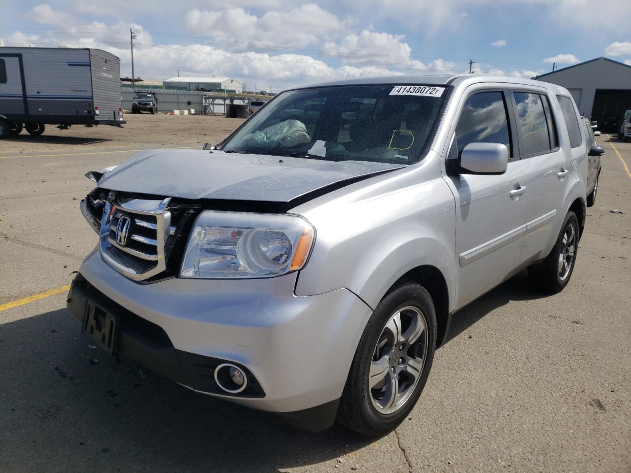 Photo 2 from auction – 2015 HONDA PILOT SE with VIN 5FNYF4H37FB074937