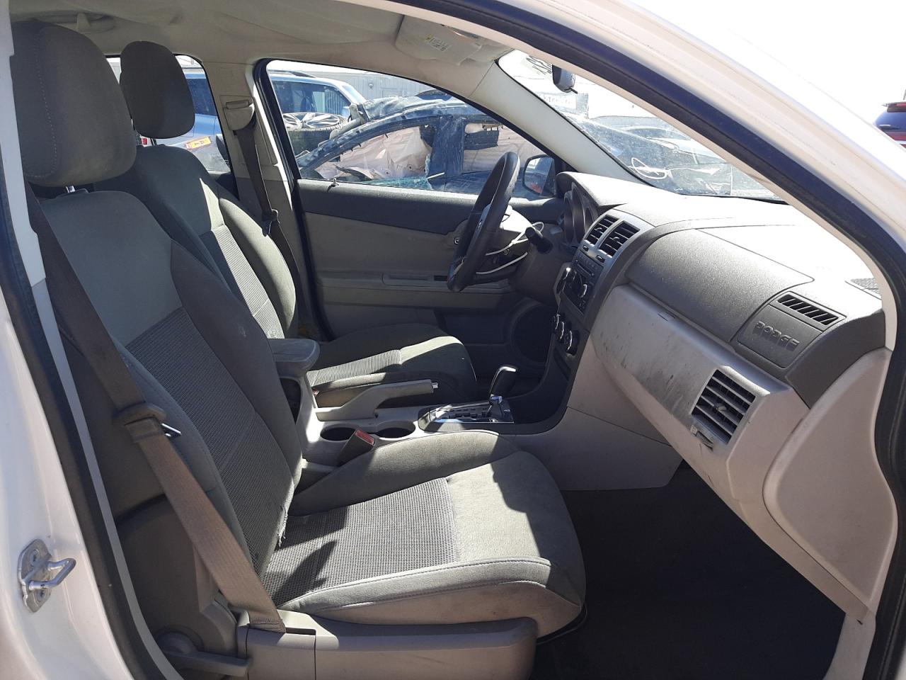 Photo 5 from auction – 2010 DODGE AVENGER SX with VIN 1B3CC4FB4AN108714