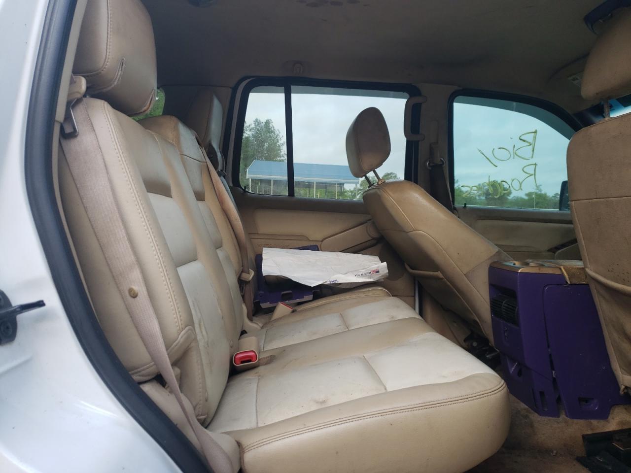 Photo 6 from auction – 2006 FORD EXPLORER E with VIN 1FMEU64E16UA81882