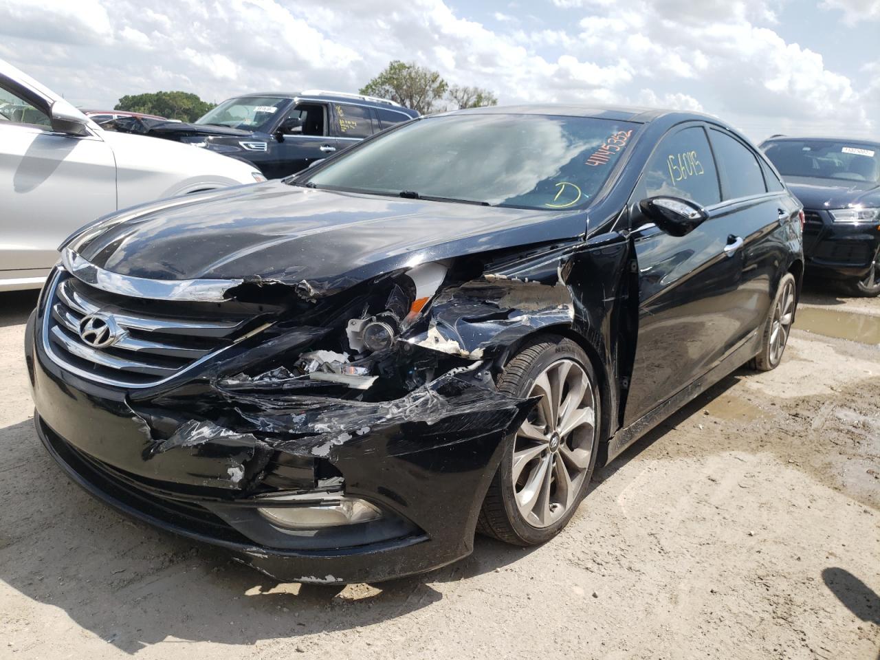 Photo 2 from auction – 2014 HYUNDAI SONATA SE with VIN 5NPEC4AB7EH832837
