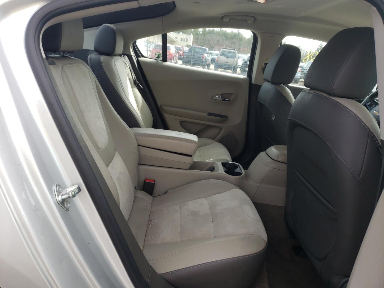 Photo 6 from auction – 2013 CHEVROLET VOLT with VIN 1G1RB6E4XDU146445
