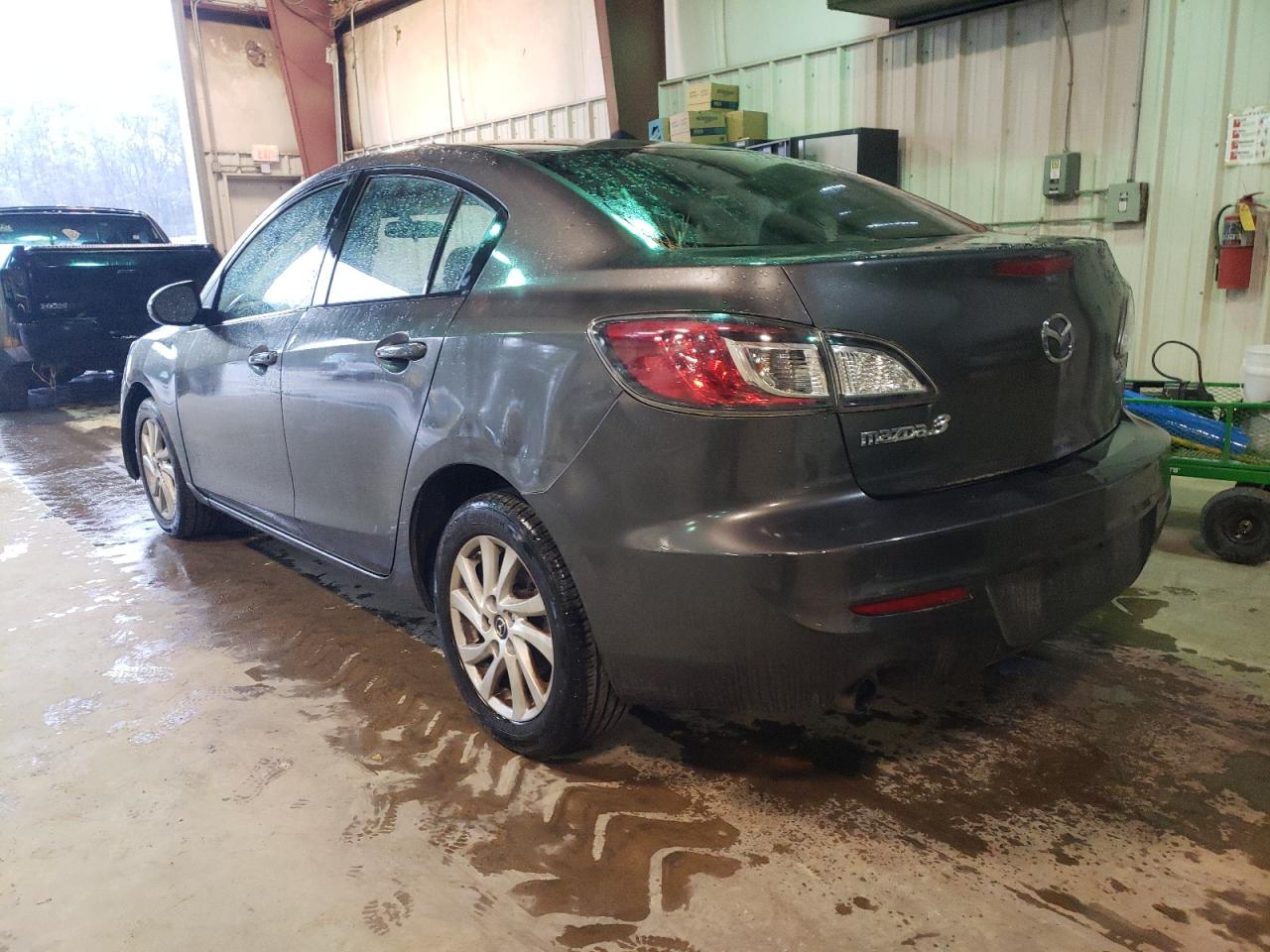 Photo 3 from auction – 2013 MAZDA 3 I with VIN JM1BL1V7XD1780973