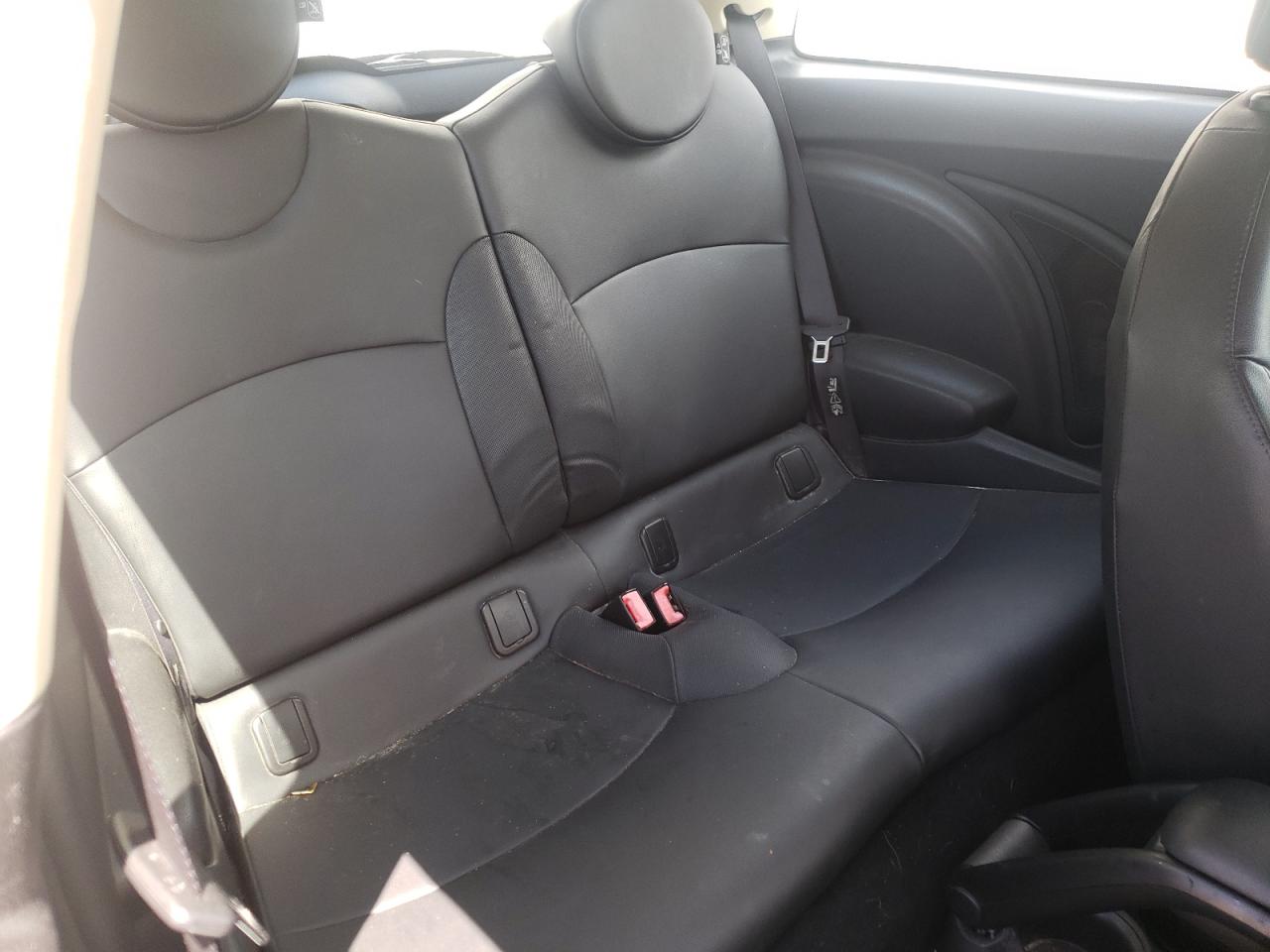 Photo 6 from auction – 2011 MINI COOPER with VIN WMWSU3C51BT099853
