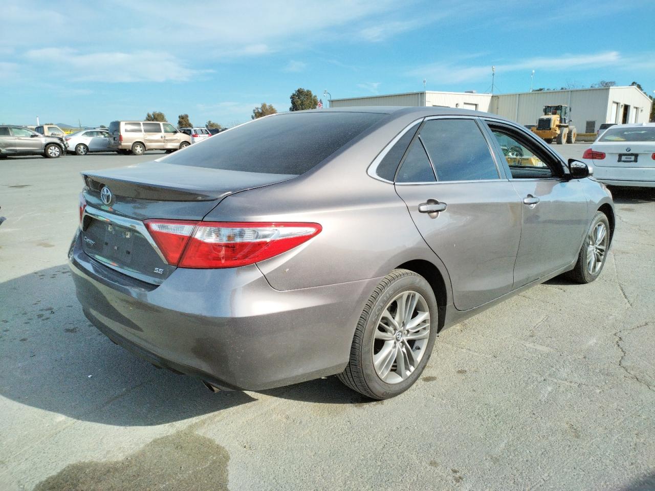 Photo 4 from auction – 2016 TOYOTA CAMRY LE with VIN 4T1BF1FK3GU204148