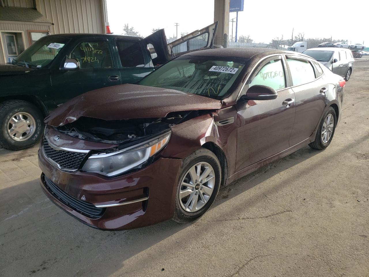 Photo 2 from auction – 2018 KIA OPTIMA LX with VIN 5XXGT4L38JG227147