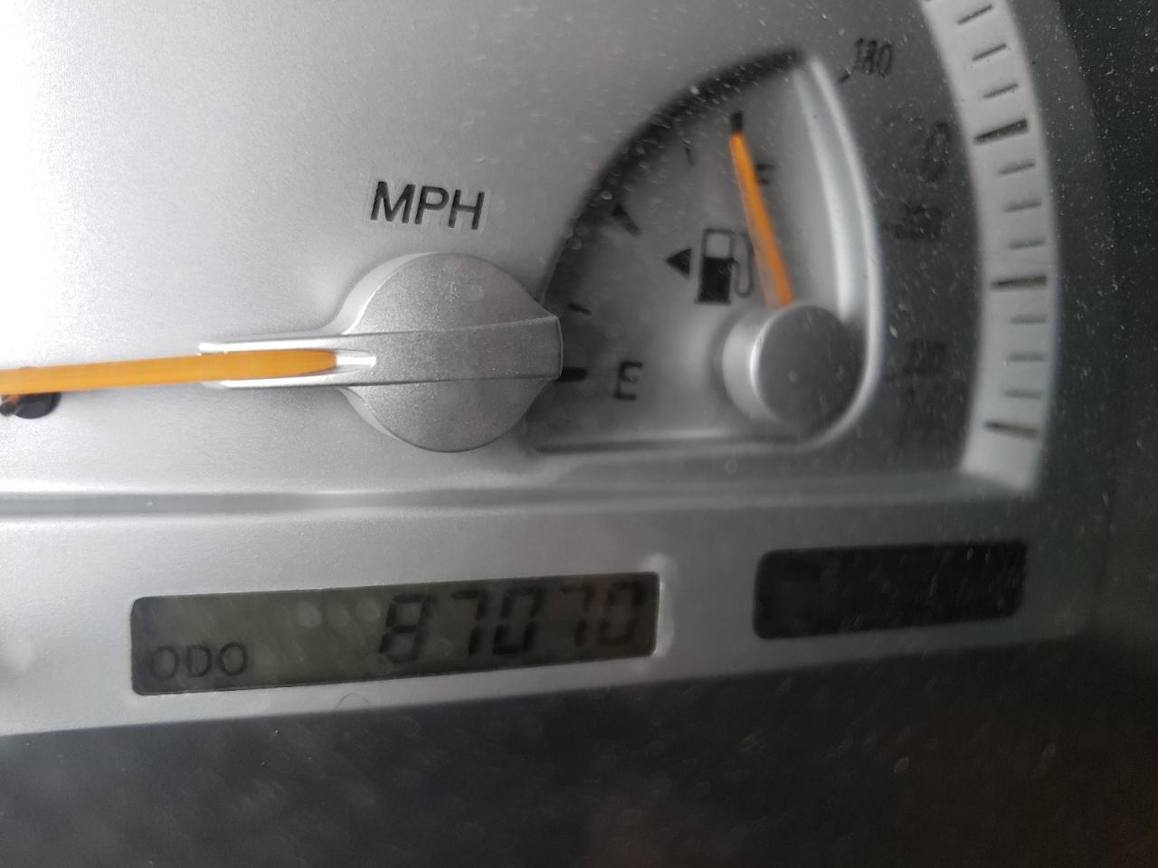 Photo 8 from auction – 2002 TOYOTA CAMRY LE with VIN 4T1BF30K02U503089