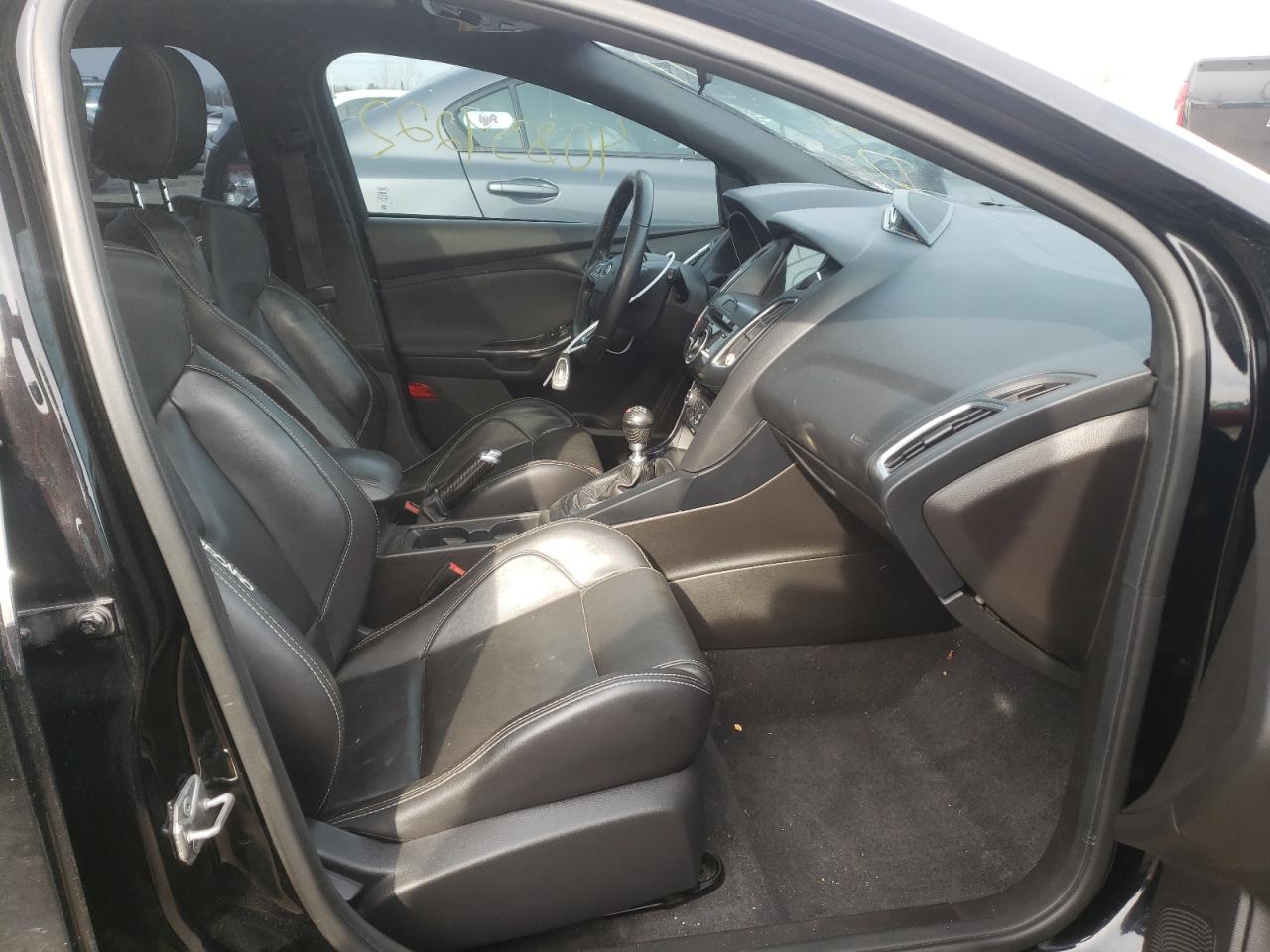 Photo 5 from auction – 2016 FORD FOCUS ST with VIN 1FADP3L94GL358077