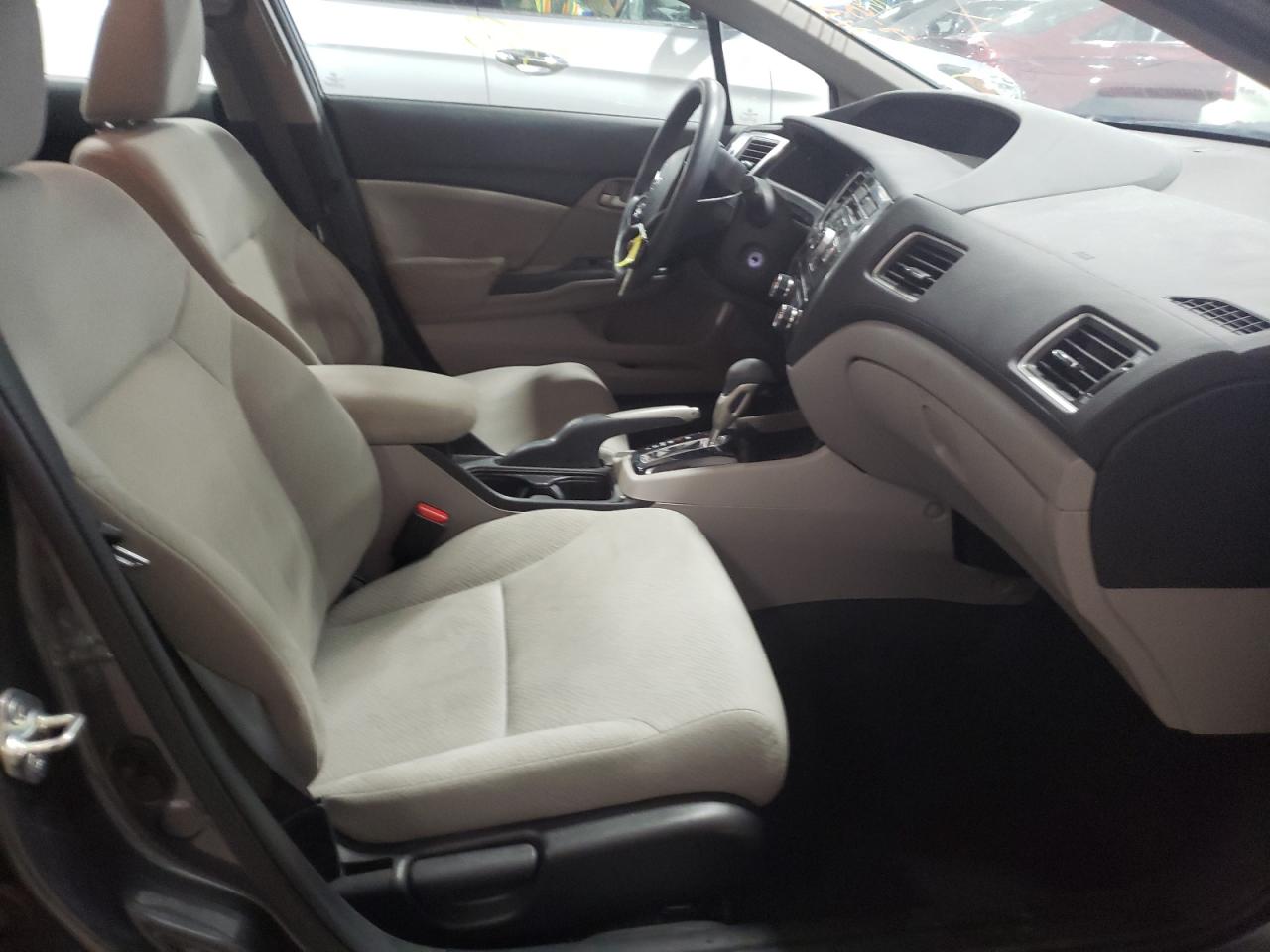 Photo 5 from auction – 2013 HONDA CIVIC LX with VIN 19XFB2F5XDE018585