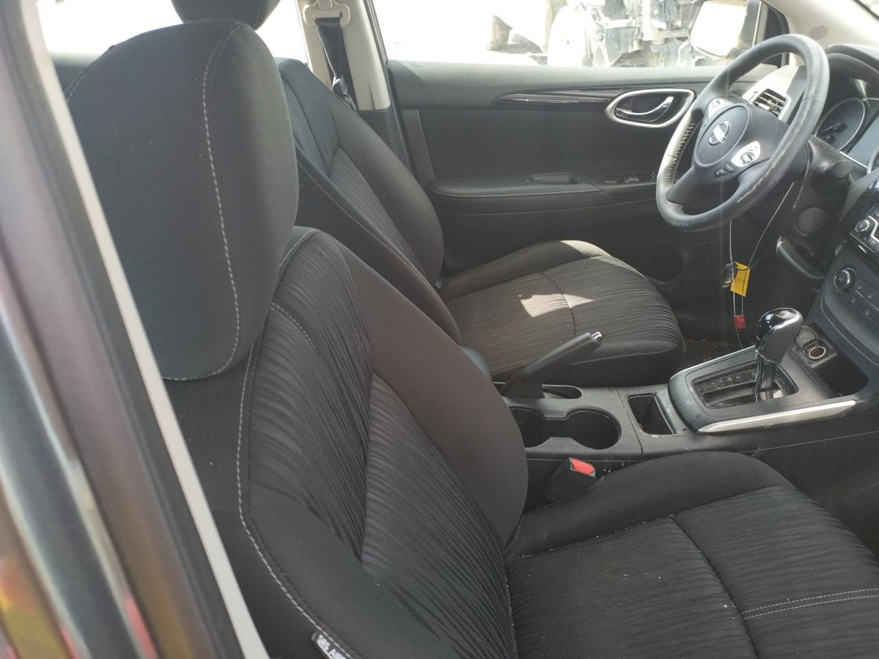 Photo 5 from auction – 2017 NISSAN SENTRA S with VIN 3N1AB7AP2HL720047
