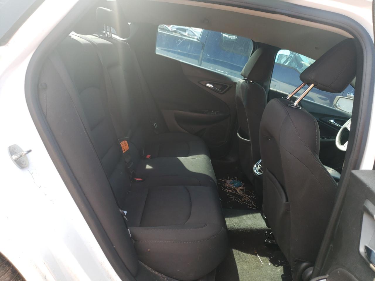 Photo 6 from auction – 2016 CHEVROLET MALIBU LT with VIN 1G1ZE5ST9GF331396
