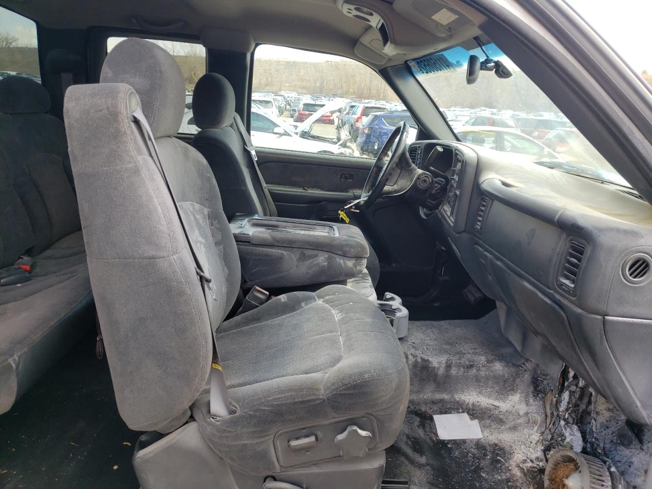 Photo 5 from auction – 2001 CHEVROLET 1500 with VIN 2GCEK19T311112252
