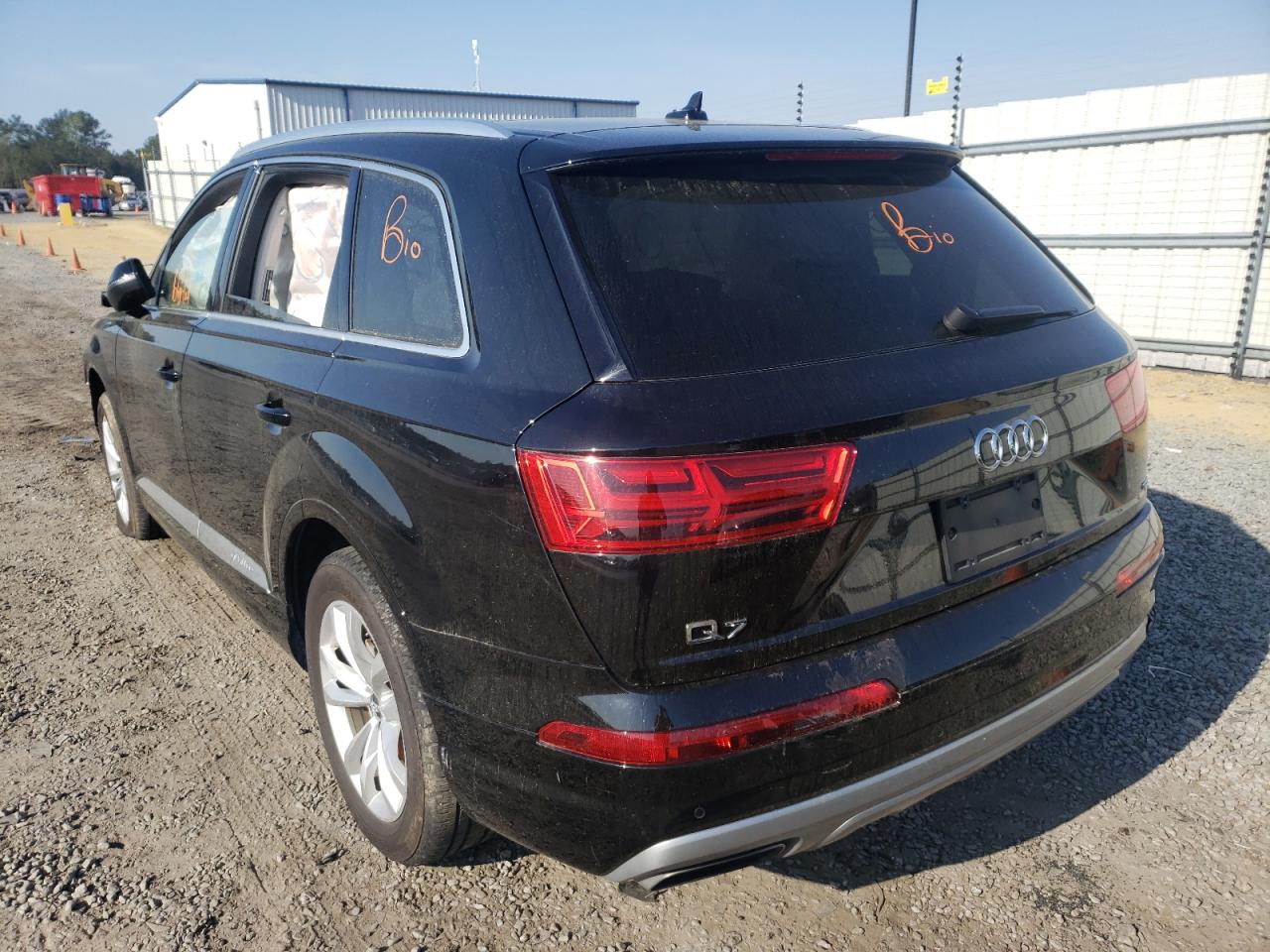 Photo 3 from auction – 2019 AUDI Q7 PREMIUM with VIN WA1LAAF75KD043162