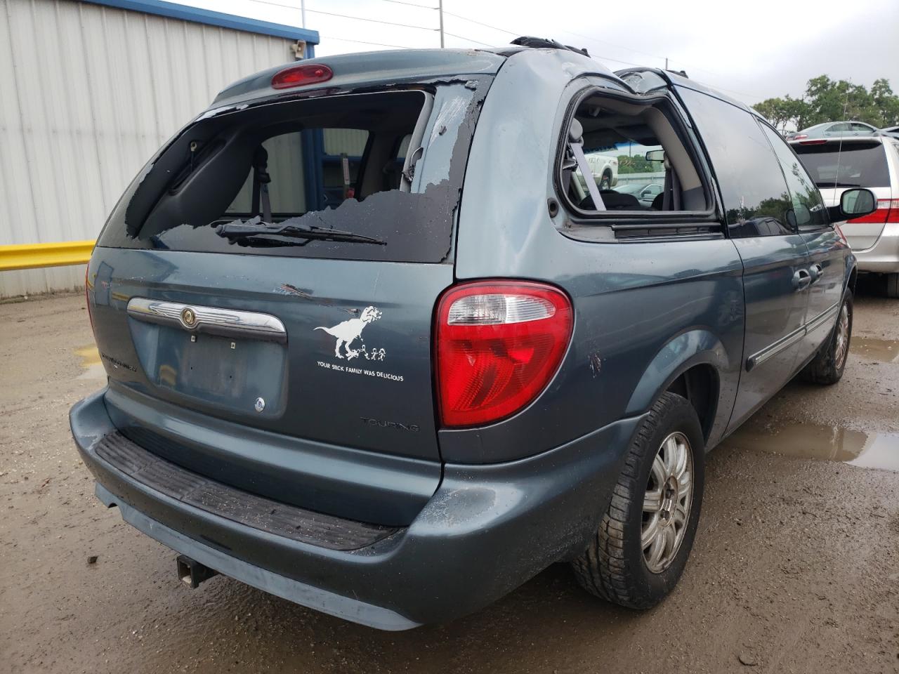 Photo 4 from auction – 2006 CHRYSLER TOWN & COU with VIN 2A4GP54L36R760086