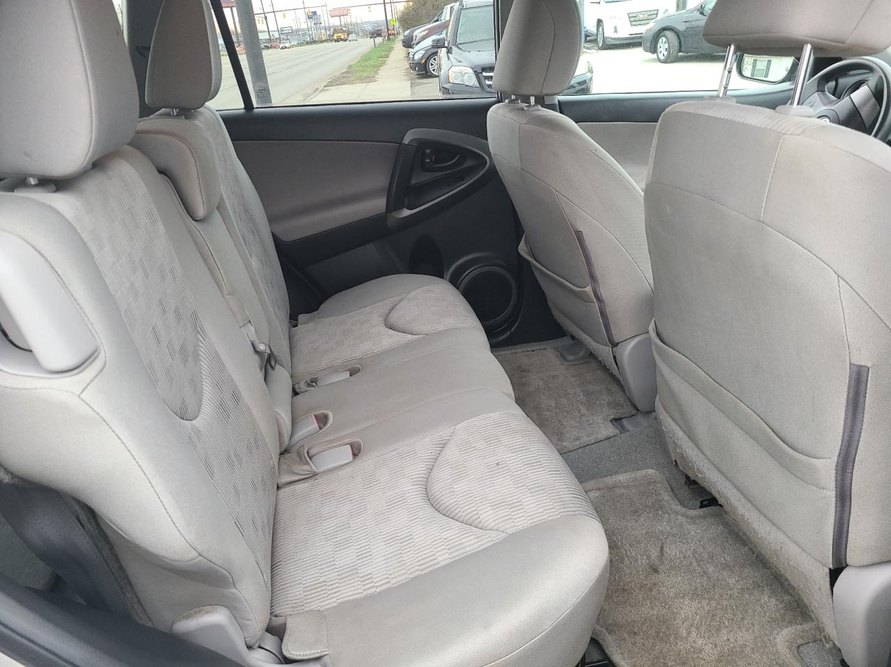 Photo 6 from auction – 2011 TOYOTA RAV4 with VIN 2T3BF4DVXBW161202