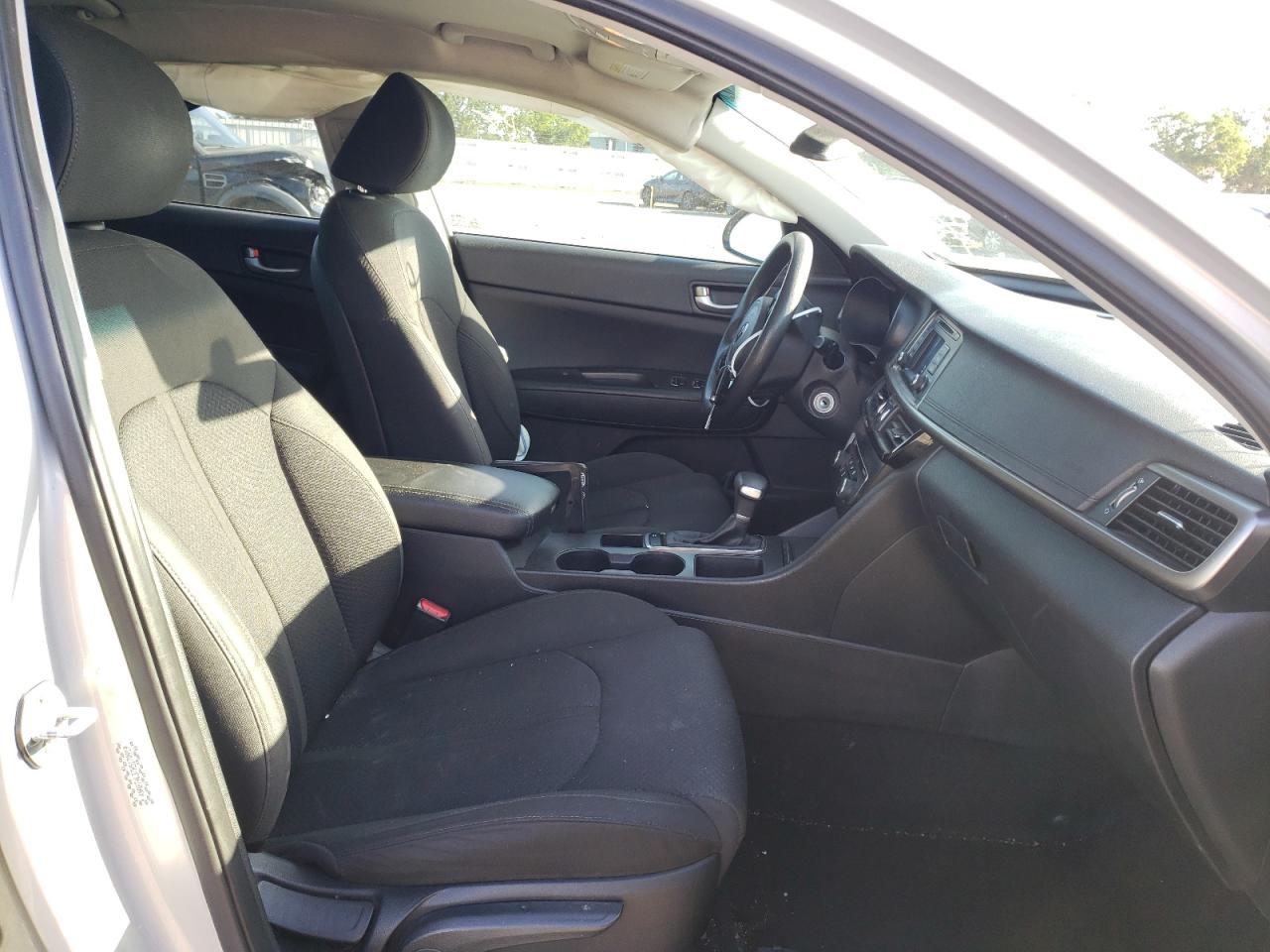 Photo 5 from auction – 2017 KIA OPTIMA LX with VIN KNAGT4L37H5170919