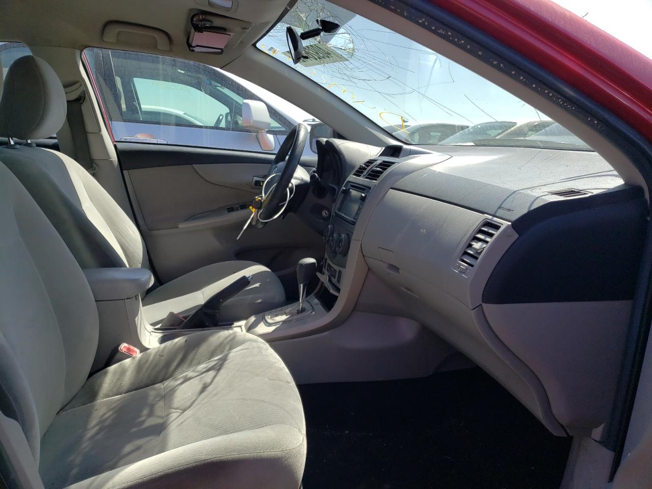 Zdjęcie 5 z aukcji – 2013 TOYOTA COROLLA BA z VIN 2T1BU4EE3DC930527