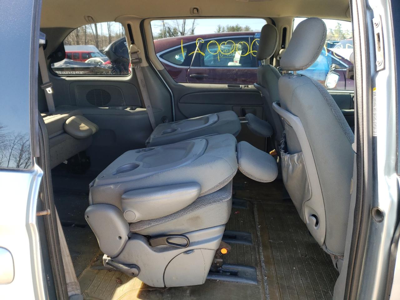 Photo 6 from auction – 2005 DODGE CARAVAN SX with VIN 1D4GP45R75B365248