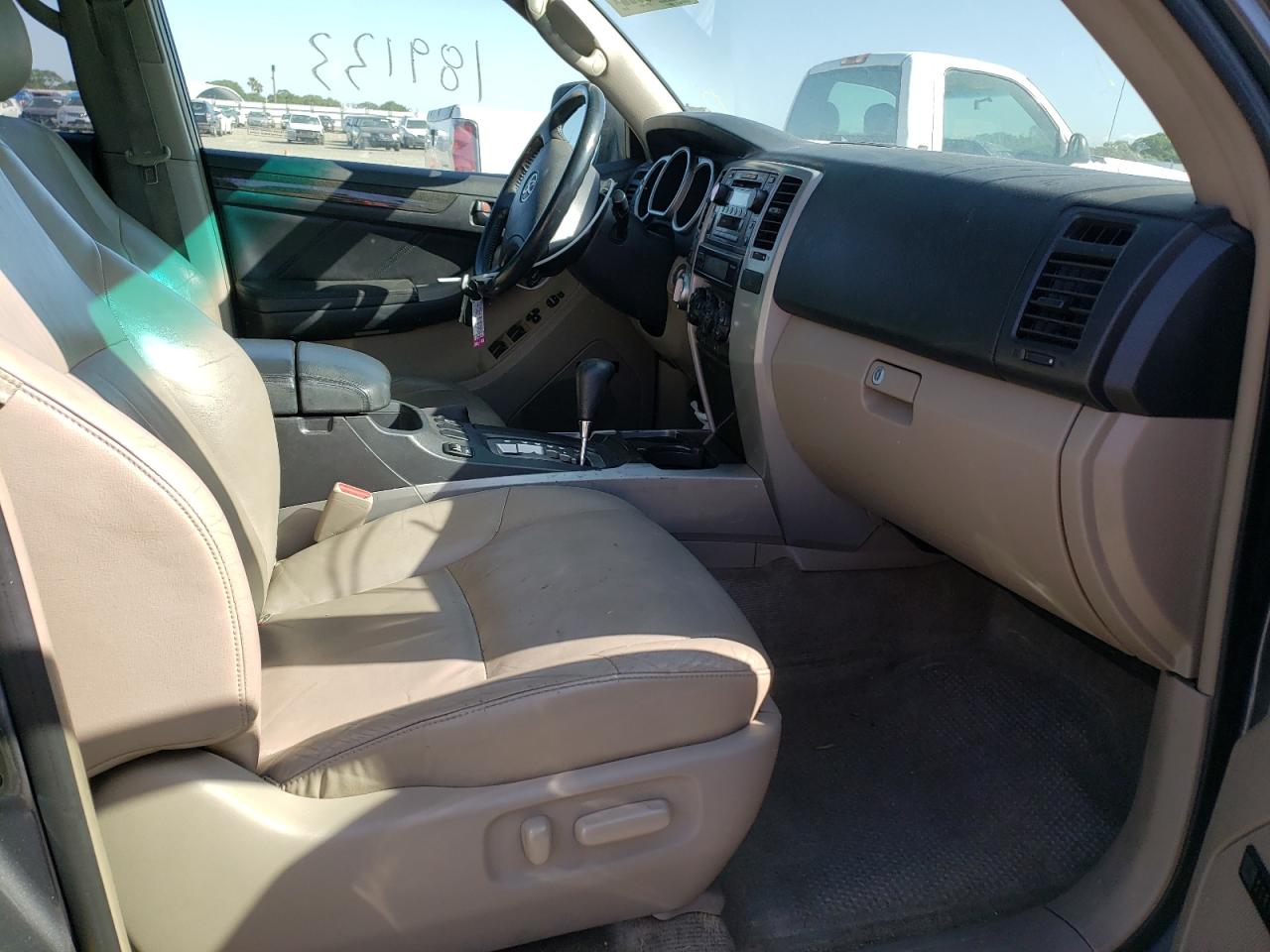 Photo 5 from auction – 2004 TOYOTA 4RUNNER LI with VIN JTEBT17R640034424