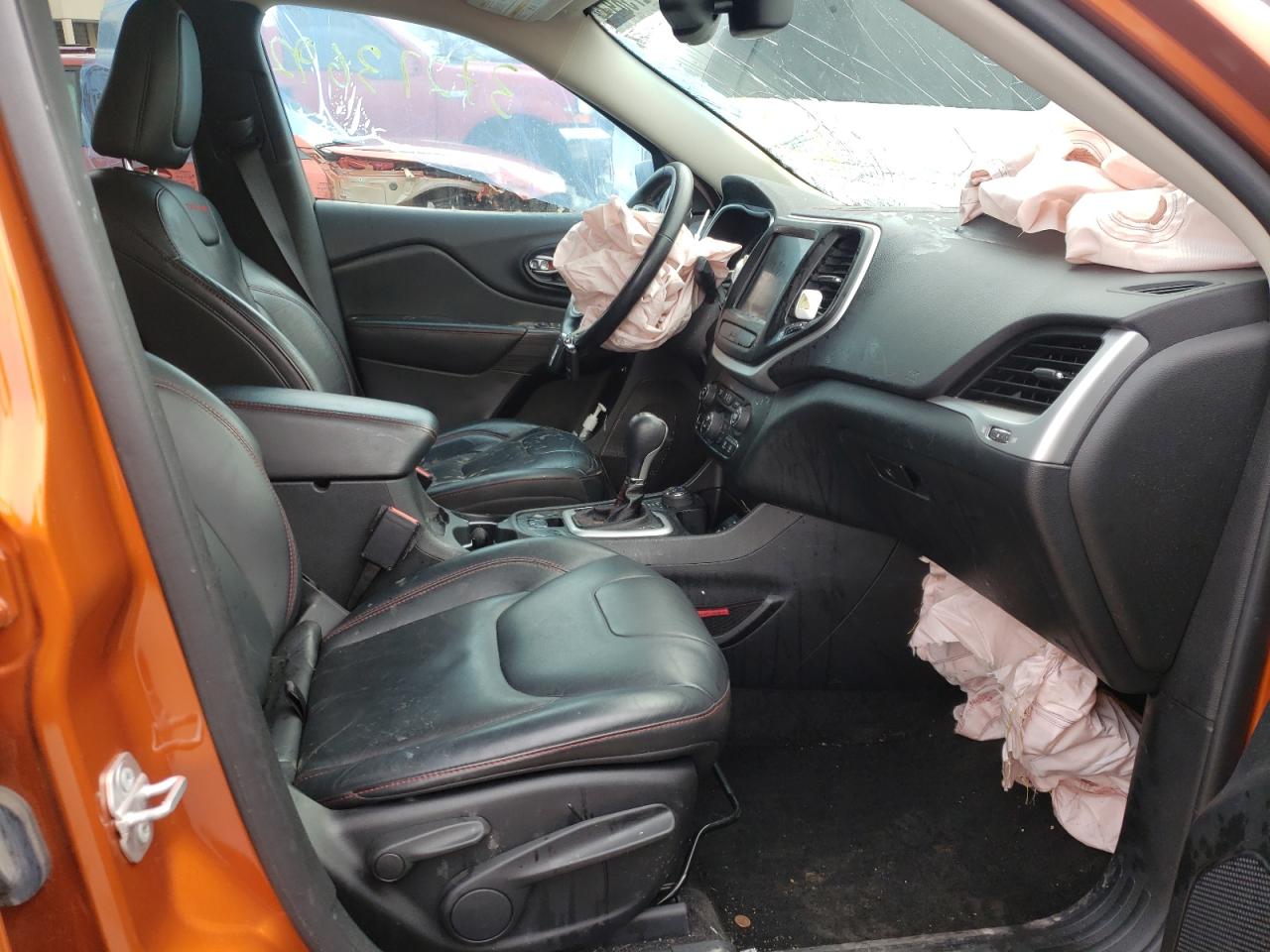 Photo 5 from auction – 2015 JEEP CHEROKEE T with VIN 1C4PJMBS6FW709698