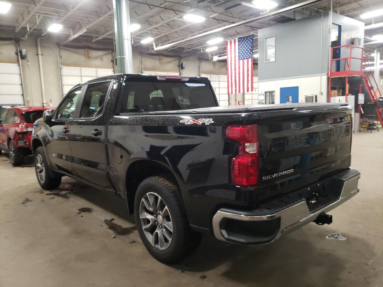 Photo 3 from auction – 2021 CHEVROLET SILVERADO with VIN 1GCPYJEK2MZ403759