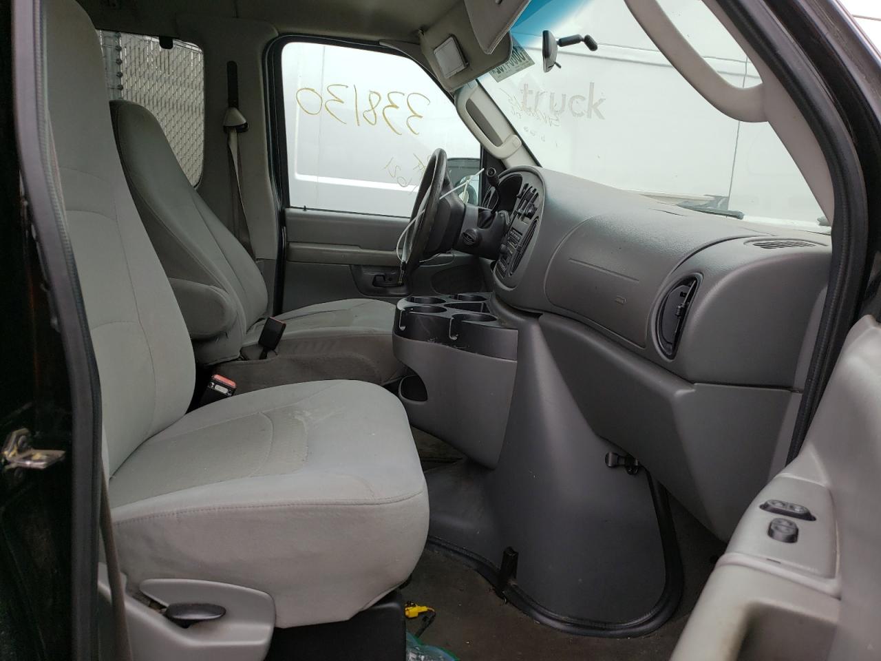 Photo 5 from auction – 2006 FORD ECONOLINE with VIN 1FBSS31L76DB40145