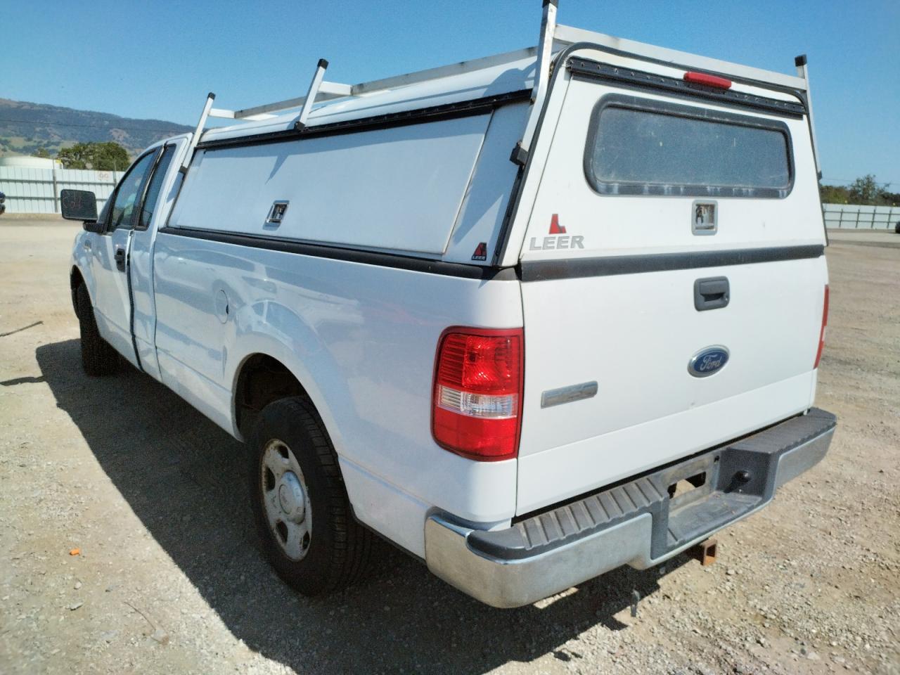 Photo 3 from auction – 2005 FORD F150 with VIN 1FTRF12W45NB55917