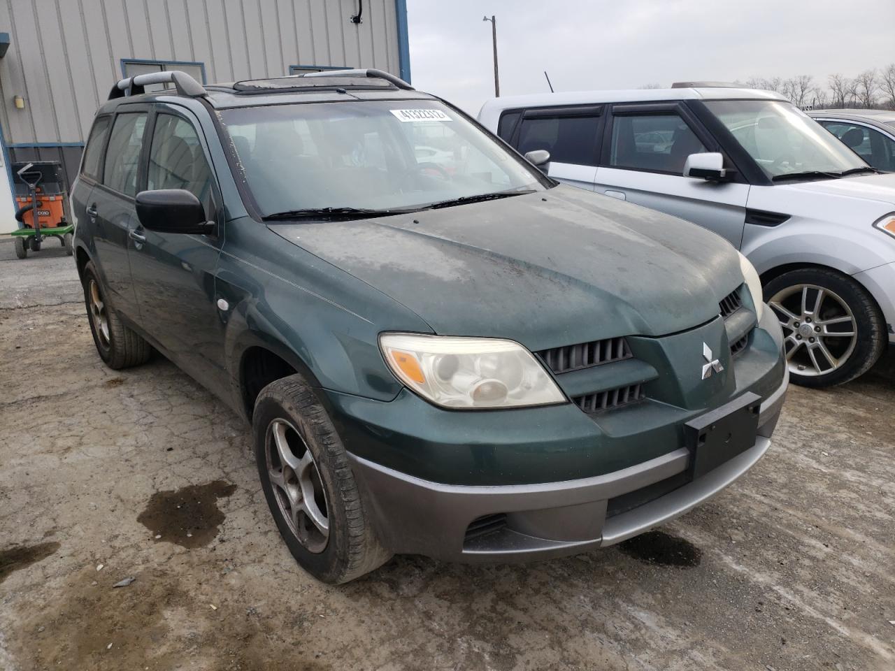 MITSUBISHI OUTLANDER 2005 with VIN JA4LZ31F75U002670 - Photo from auction