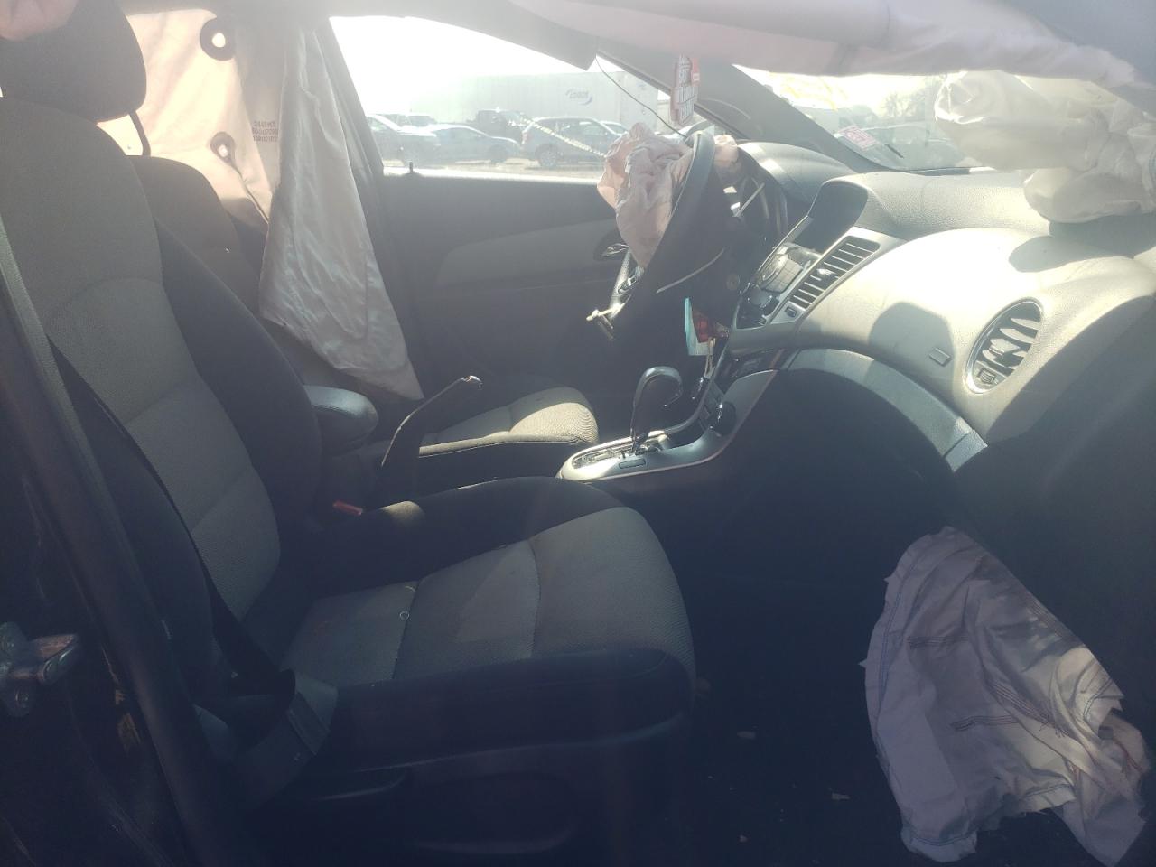 Photo 5 from auction – 2012 CHEVROLET CRUZE LS with VIN 1G1PC5SH8C7280633
