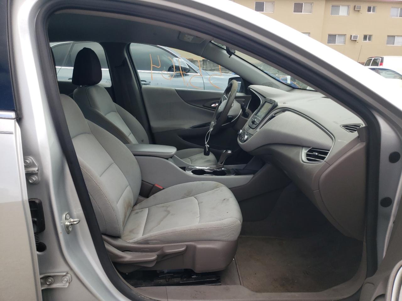 Photo 5 from auction – 2018 CHEVROLET MALIBU LS with VIN 1G1ZB5ST9JF135796