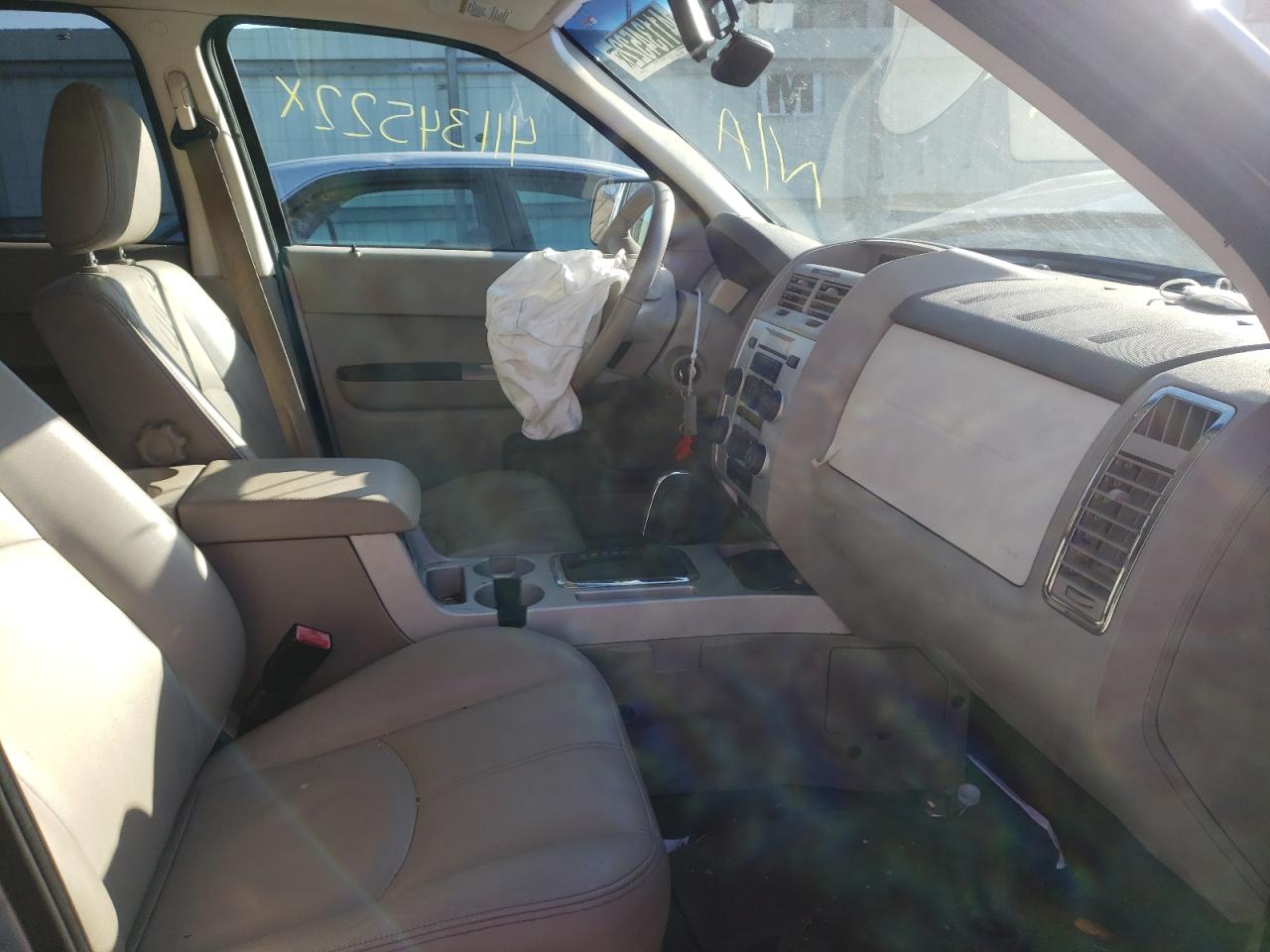 Photo 5 from auction – 2008 MERCURY MARINER PR with VIN 4M2CU97198KJ03187