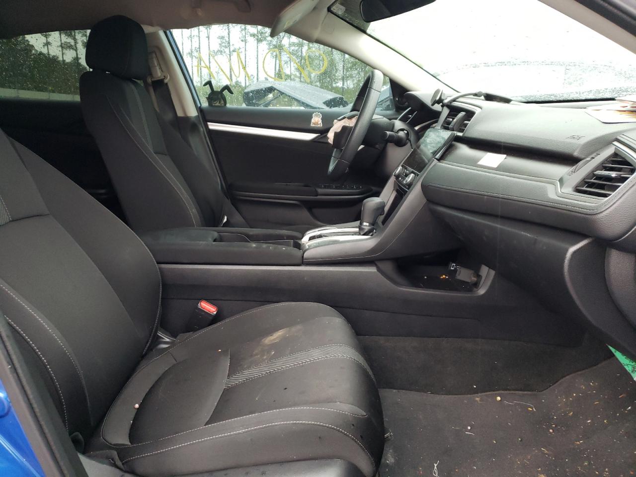 Photo 5 from auction – 2018 HONDA CIVIC EX with VIN 19XFC2F71JE014824