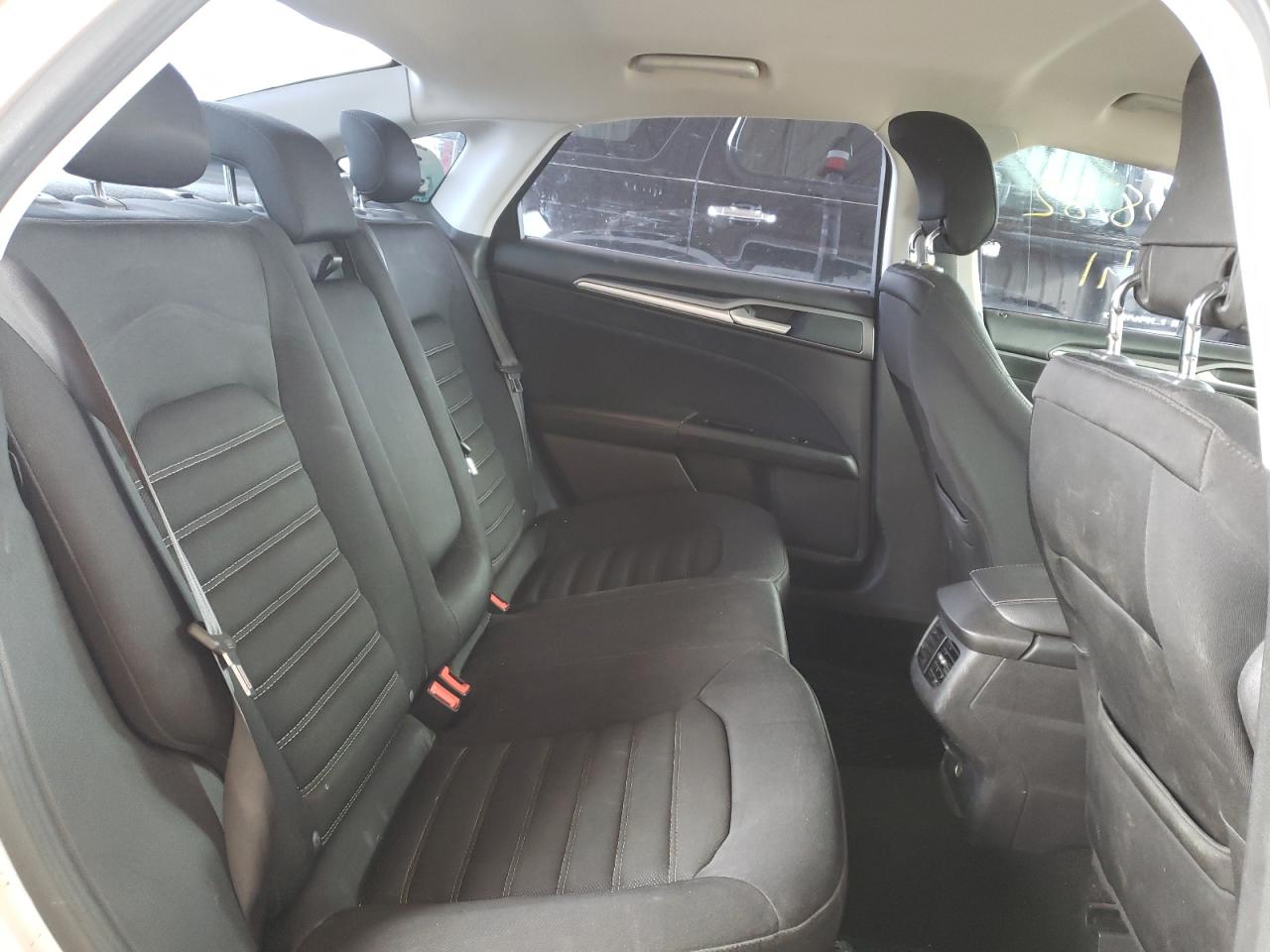 Photo 6 from auction – 2013 FORD FUSION SE with VIN 3FA6P0HR6DR120972