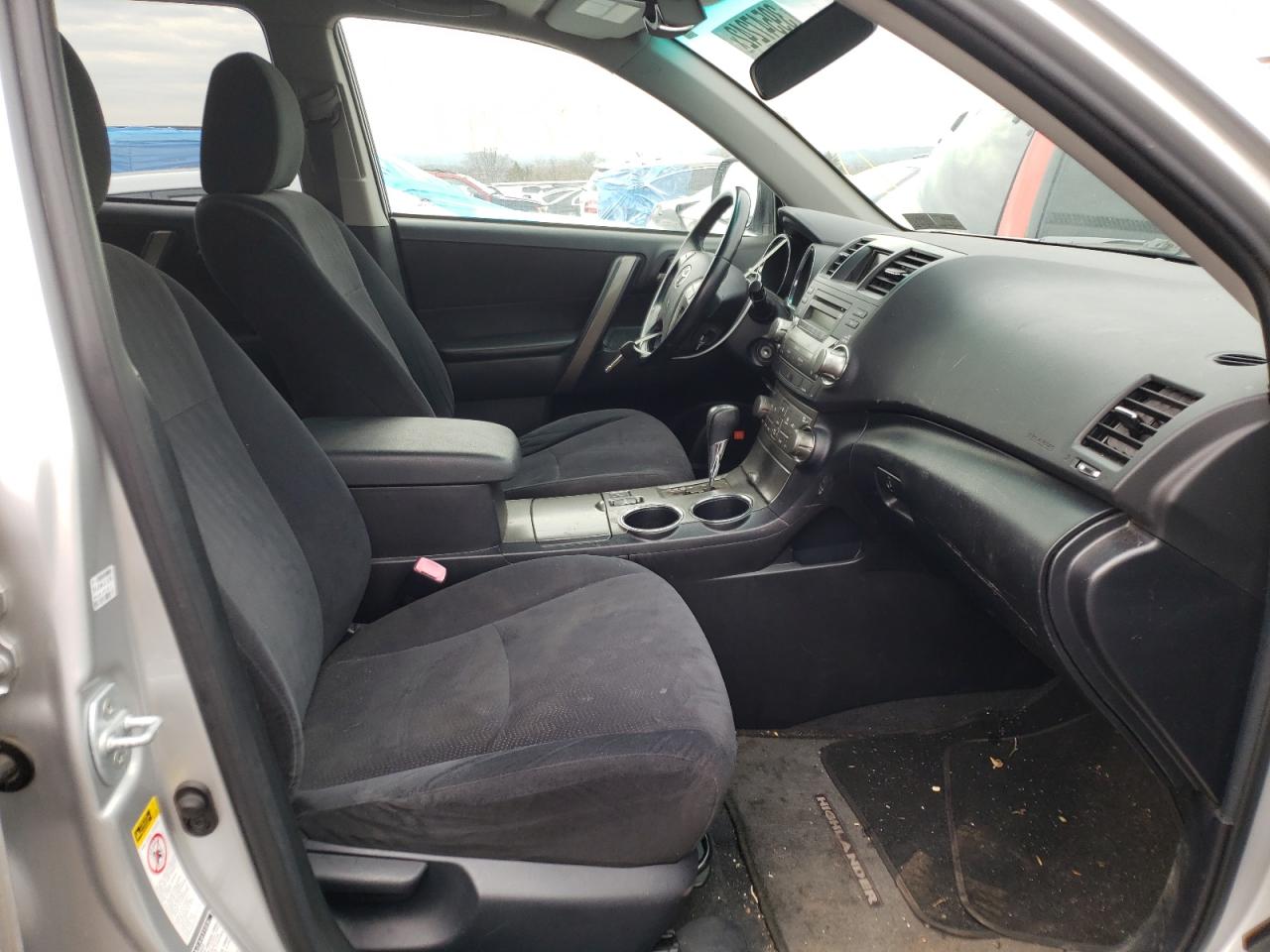 Photo 5 from auction – 2009 TOYOTA HIGHLANDER with VIN JTEES43A092147041