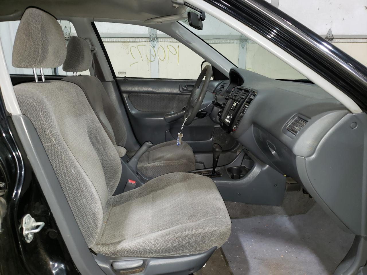 Photo 5 from auction – 2000 HONDA CIVIC with VIN JHMEJ6670YS011671