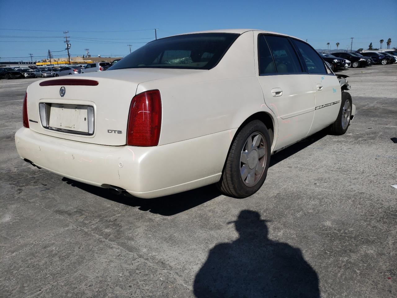 Photo 4 from auction – 2001 CADILLAC DEVILLE DT with VIN 1G6KF57961U104479