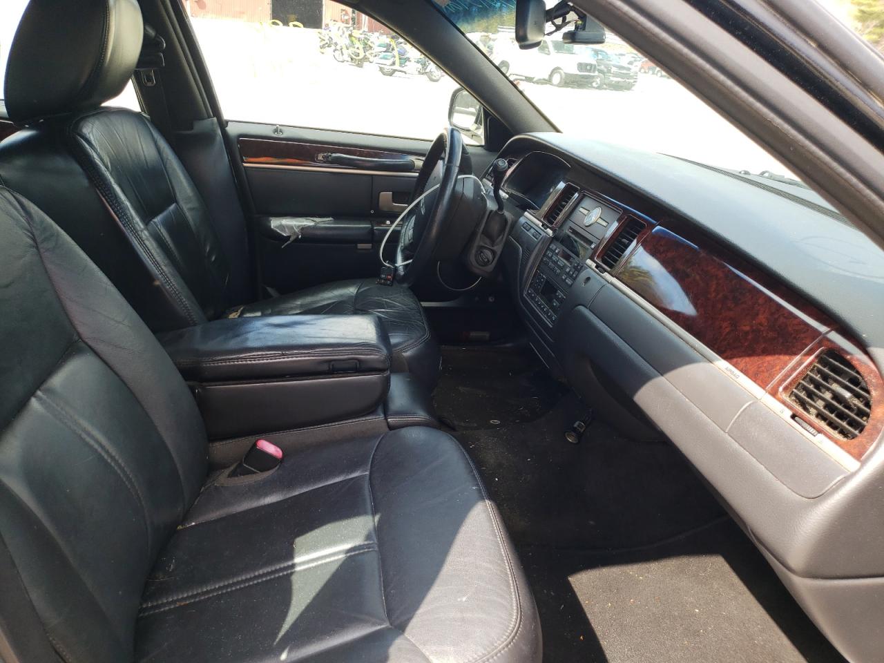 Photo 5 from auction – 2011 LINCOLN TOWN CAR with VIN 2LNBL8EV4BX757664