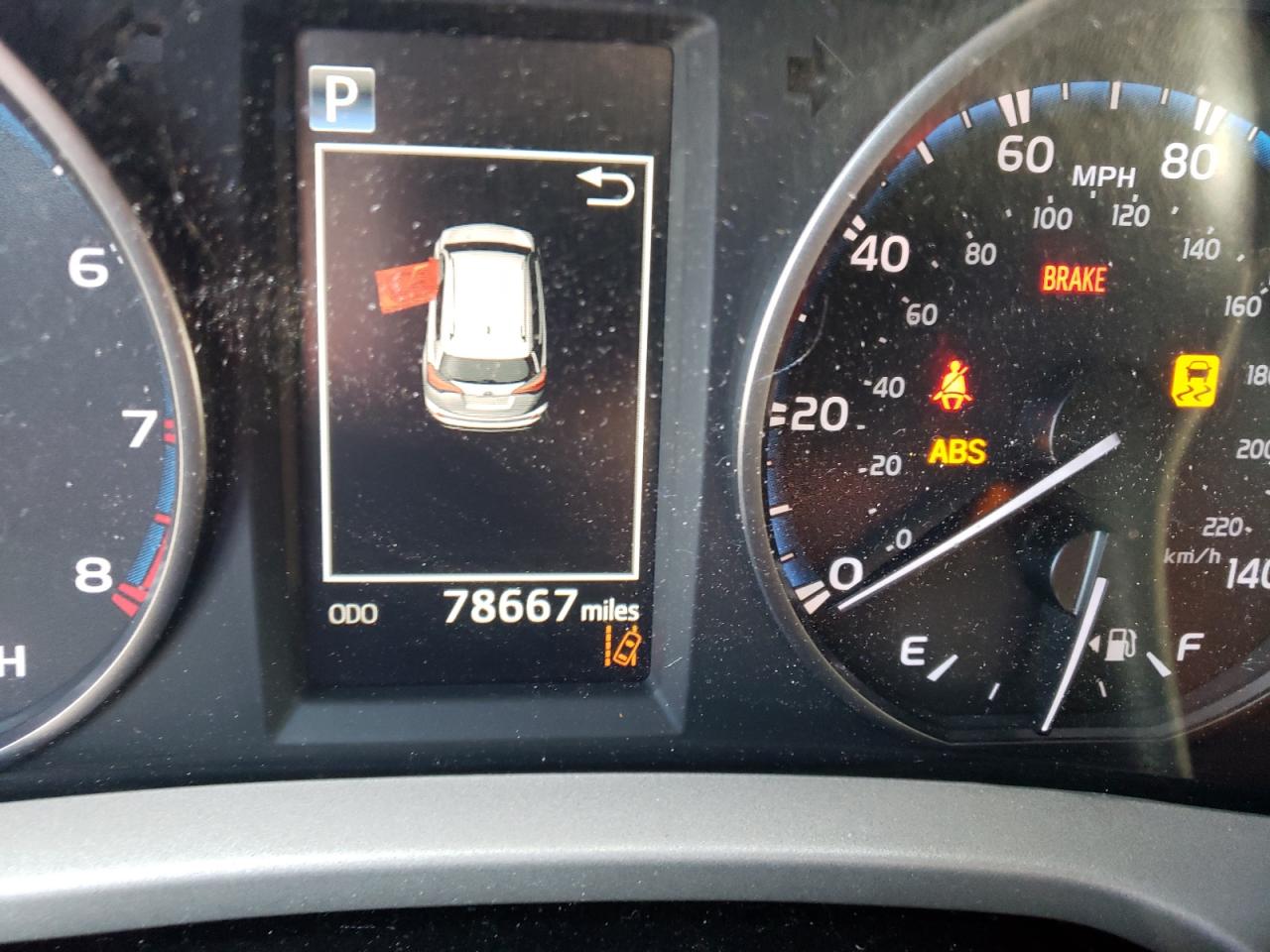 Photo 8 from auction – 2018 TOYOTA RAV4 LE with VIN 2T3ZFREV9JW427978