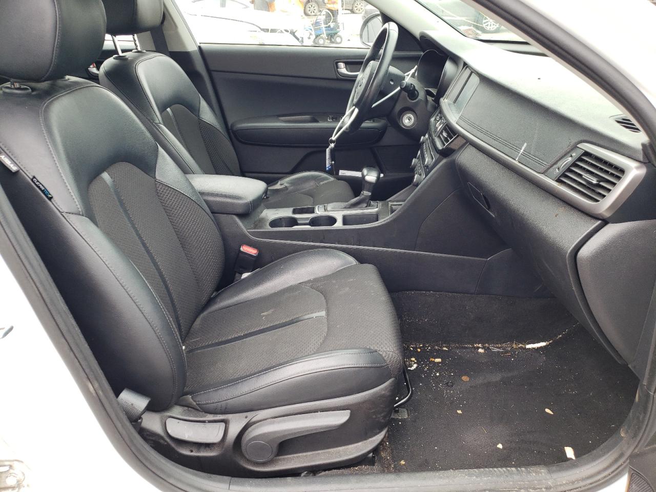 Photo 5 from auction – 2018 KIA OPTIMA LX with VIN 5XXGT4L31JG244730