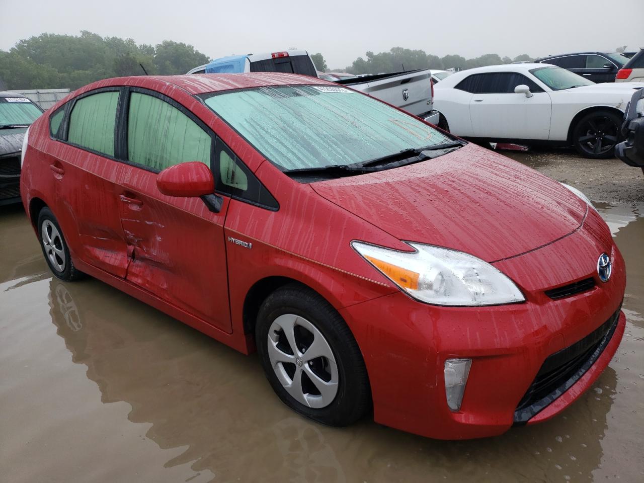 TOYOTA PRIUS 2014 مع رقم تعريف المركبة JTDKN3DU3E1833205 - صورة من المزاد