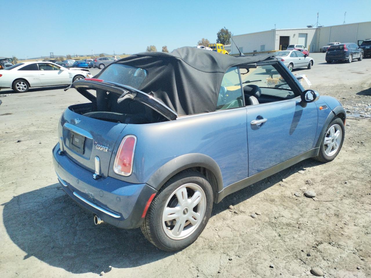 Photo 4 from auction – 2006 MINI COOPER with VIN WMWRF33576TG16171