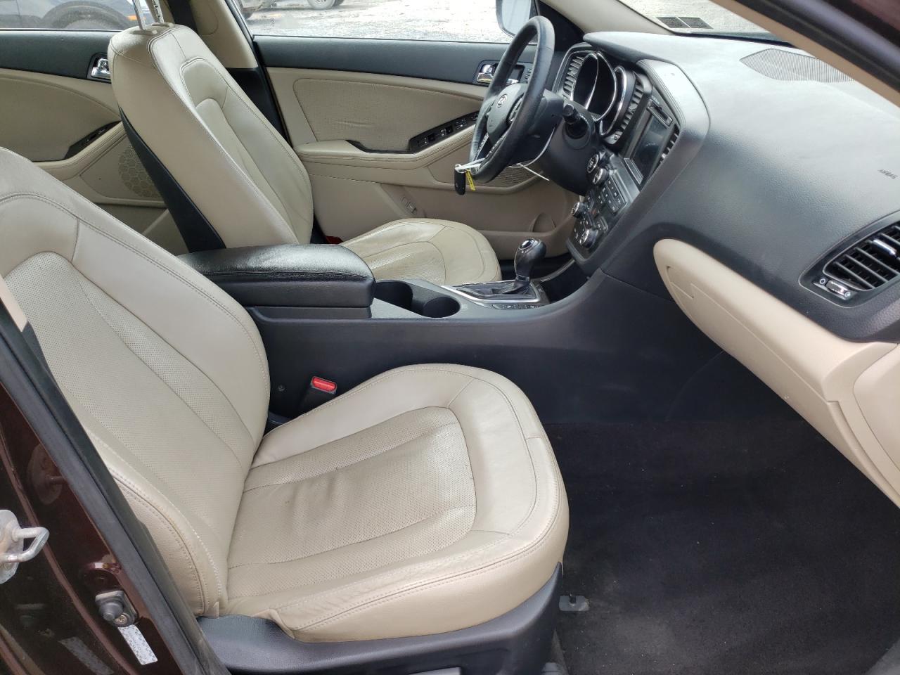 Photo 5 from auction – 2011 KIA OPTIMA EX with VIN KNAGN4A77B5117547